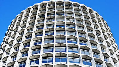 Richard Seifert: British Brutalist Architect : In Conversation with Dominic Bradbury